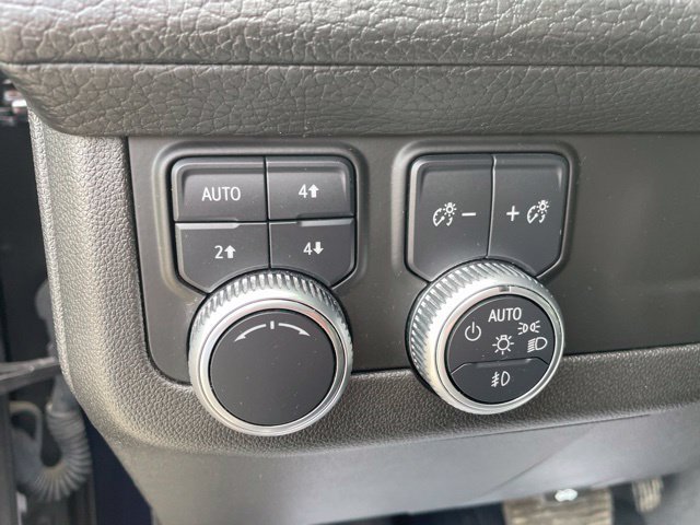 Used 2021 GMC Yukon Denali w/ Denali Premium Package AWD/4WD image 32
