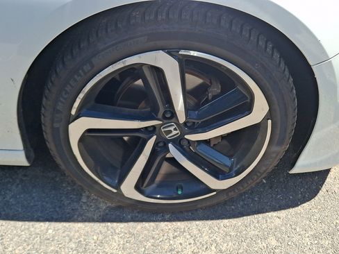 Used 2019 Honda Accord Sport image 4