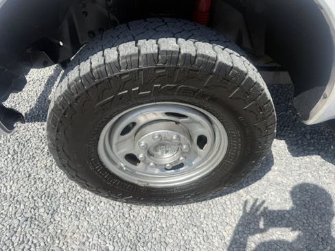 Used 2014 Ford F250 XL w/ Power Equipment Group AWD/4WD image 13