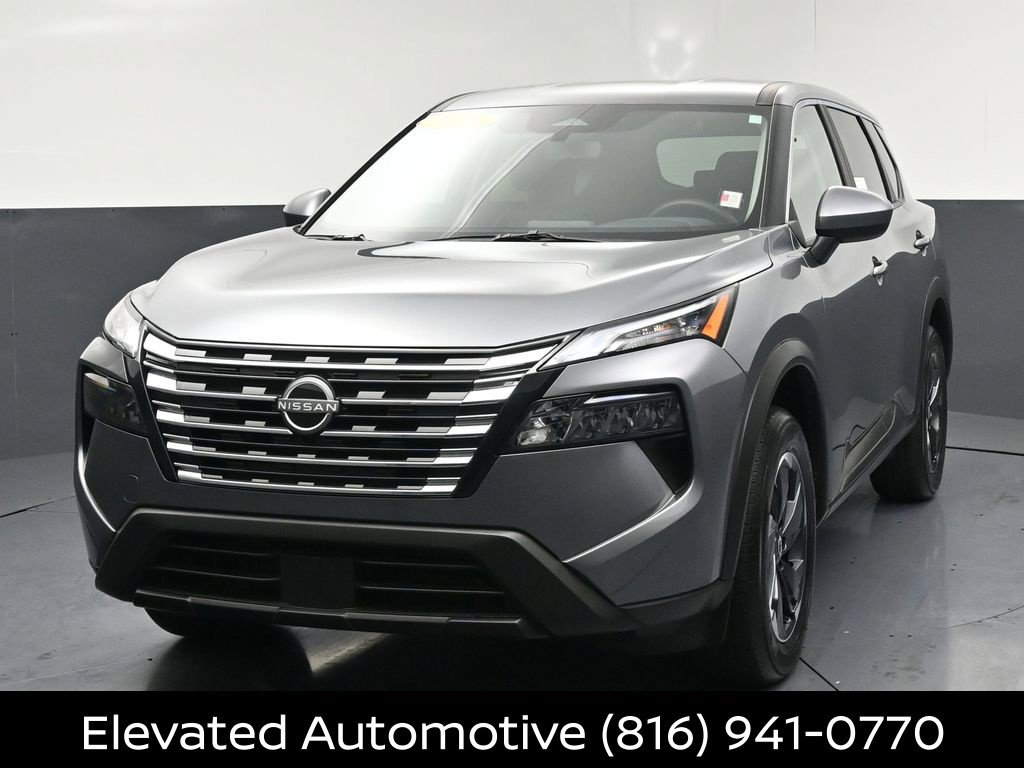 Certified 2026 Nissan Rogue SV AWD/4WD image 3