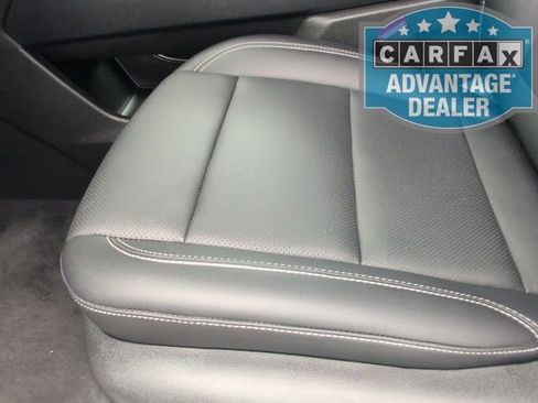Certified 2025 Chevrolet Traverse LT FWD image 14