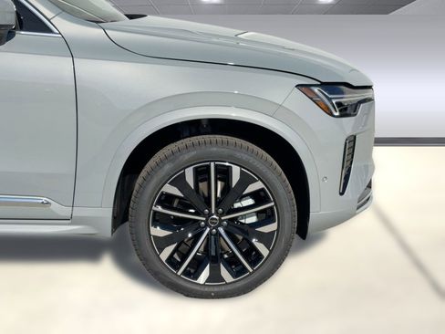 New 2026 Volvo XC90 B6 Plus w/ Protection Package Premier image 12