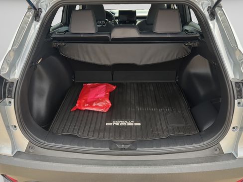Used 2025 Toyota Corolla Cross AWD Hybrid image 13
