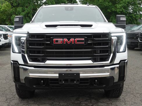 Used 2024 GMC Sierra 2500 Pro image 4