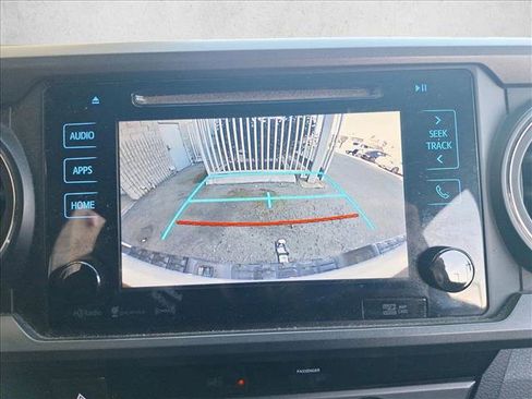 Used 2017 Toyota Tacoma TRD Sport w/ Tow Package image 13