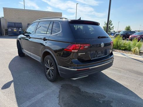Used 2018 Volkswagen Tiguan SE w/ 18" Alloy Wheels Package FWD image 6