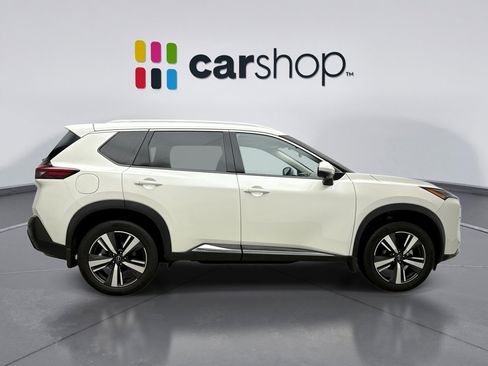 Used 2023 Nissan Rogue SL image 6