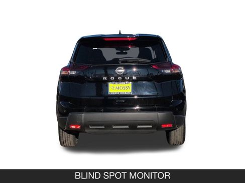 Certified 2025 Nissan Rogue SV image 9