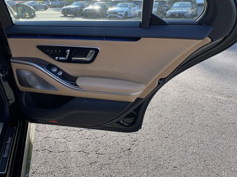 New 2026 Mercedes-Benz S 580 4MATIC Sedan image 37