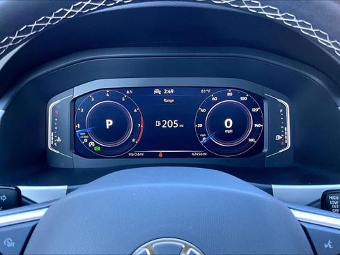 Certified 2023 Volkswagen Atlas SE image 25