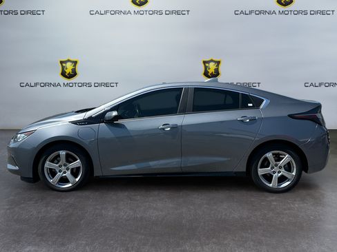 Used 2018 Chevrolet Volt LT w/ Comfort Package FWD image 2