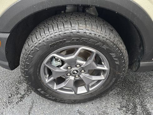 Used 2024 Ford Bronco Sport Badlands w/ Premium Package image 32