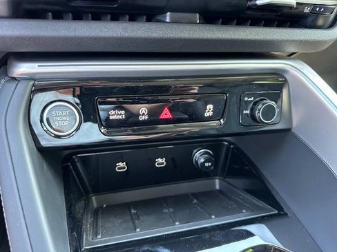 New 2025 Audi Q5 Prestige image 19