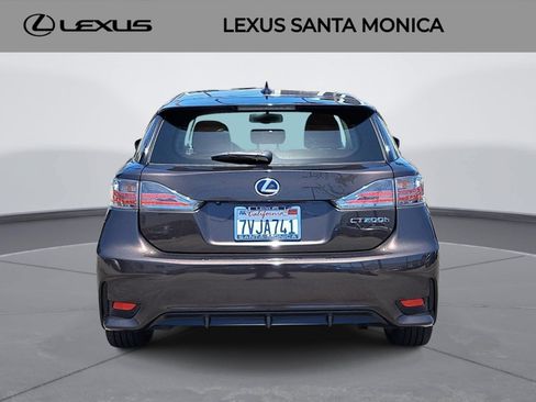 Used 2014 Lexus CT 200h w/ Seat Comfort Package FWD image 6