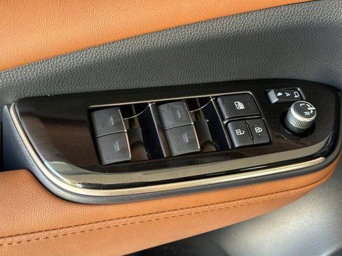New 2026 Toyota Crown Signia AWD/4WD image 11