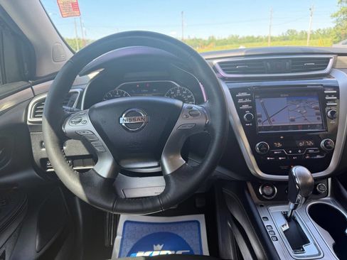 Used 2017 Nissan Murano Platinum w/ Platinum Technology Package FWD image 11
