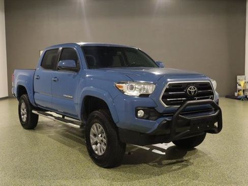 Used 2019 Toyota Tacoma SR5 RWD image 1