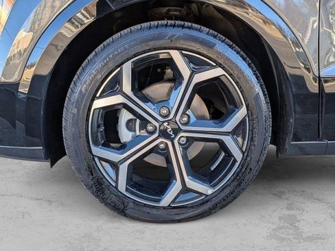 Used 2024 Kia Niro SX Touring FWD image 30