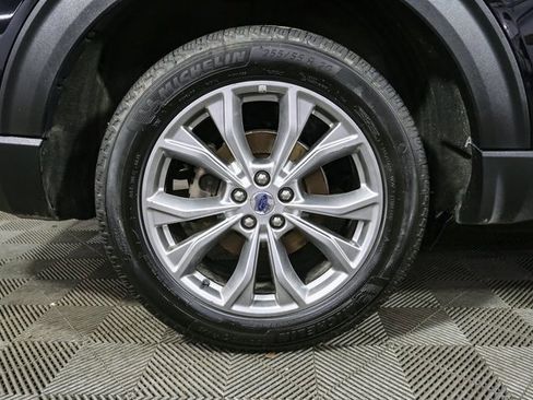 Used 2023 Ford Explorer XLT w/ Equipment Group 202A image 16