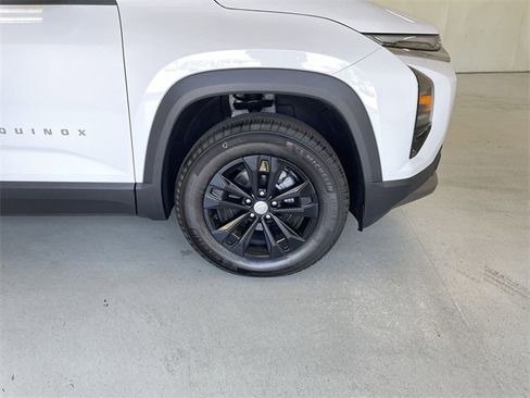 New 2026 Chevrolet Equinox LT w/ Convenience Package II image 14