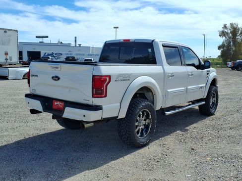 Used 2015 Ford F150 Lariat w/ Equipment Group 502A Luxury AWD/4WD image 4