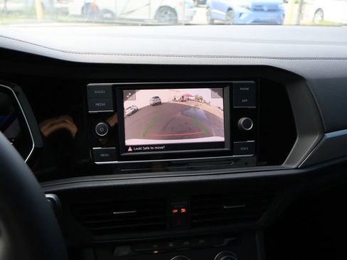 Used 2023 Volkswagen Jetta Sport FWD image 22