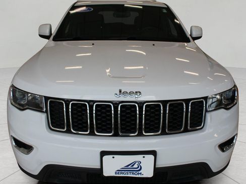 Used 2022 Jeep Grand Cherokee Laredo E AWD/4WD image 3