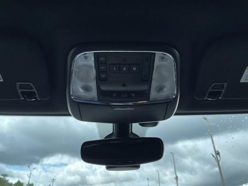 Used 2021 Jeep Grand Cherokee Limited AWD/4WD image 13