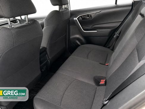 Used 2020 Toyota RAV4 LE FWD image 16