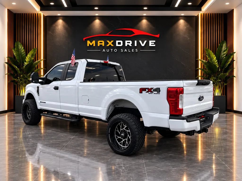 Used 2018 Ford F250 XL w/ Power Equipment Group AWD/4WD image 6