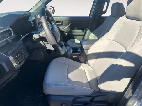 Certified 2026 Toyota Tacoma SR5 AWD/4WD image 9