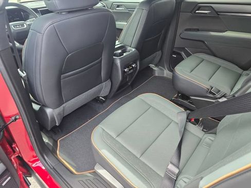 New 2026 GMC Acadia AT4 w/ Luxury Package AWD/4WD image 11