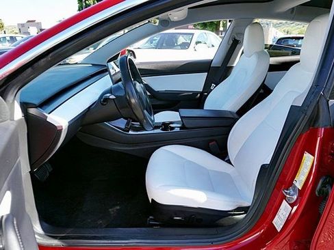 Used 2019 Tesla Model 3 Standard Range image 13