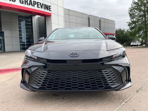 New 2026 Toyota Camry SE image 3