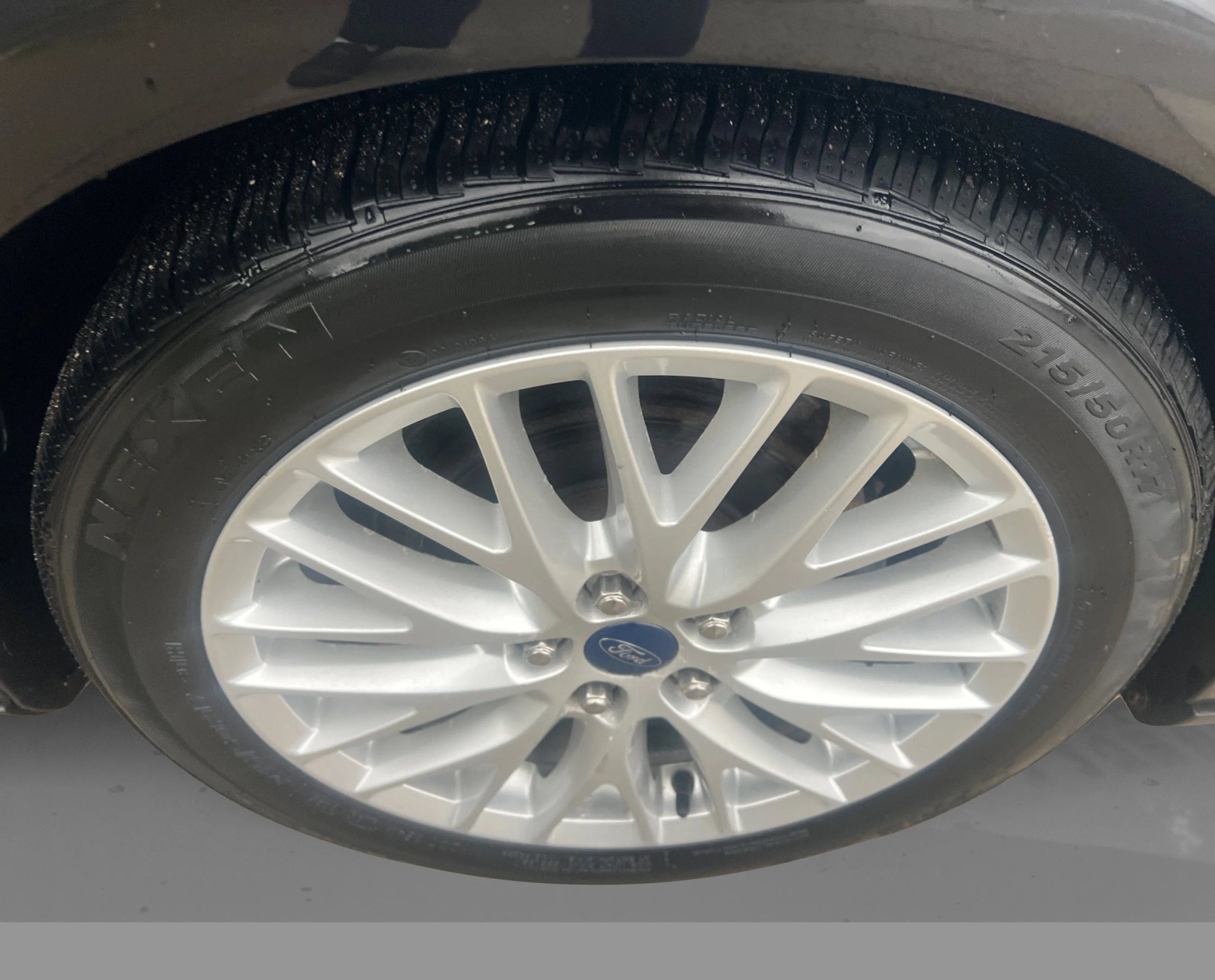 Used 2012 Ford Focus SEL FWD image 25