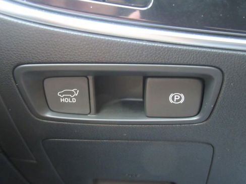 Used 2023 Genesis GV70 2.5T w/ Select Package image 40