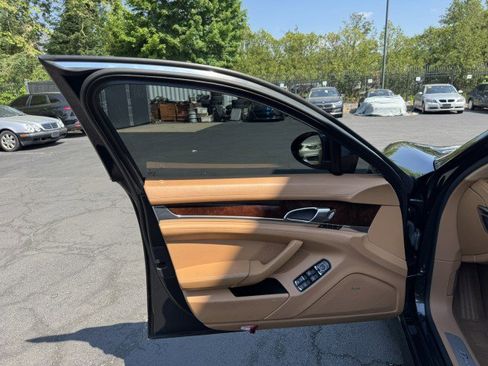 Used 2010 Porsche Panamera 4S AWD/4WD image 19