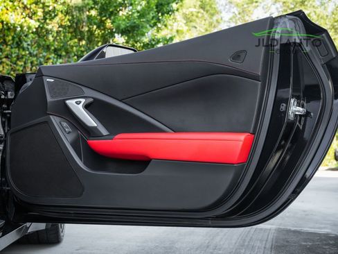 Used 2016 Chevrolet Corvette Z06 w/ 2LZ Preferred Equipment Group image 32