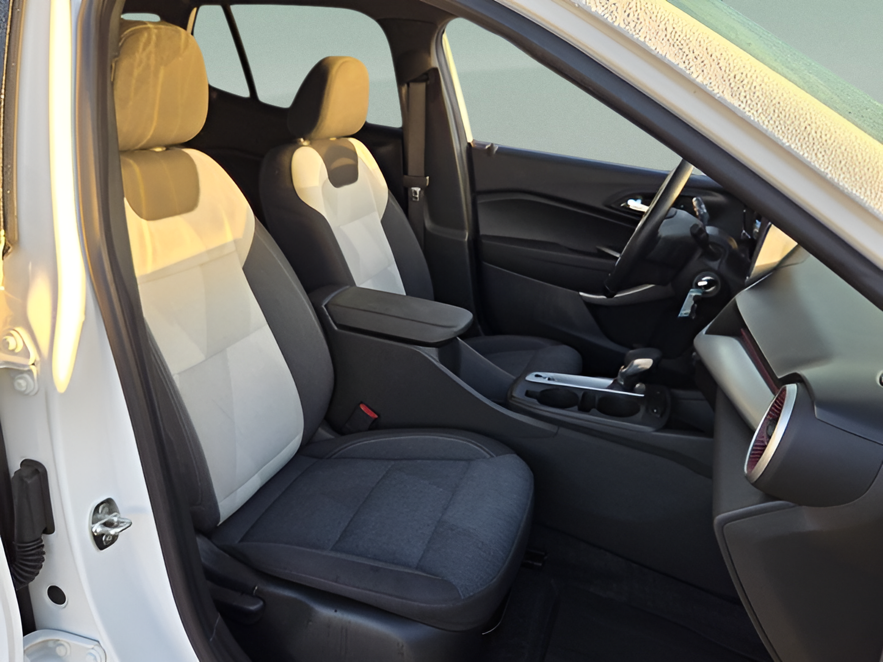 Certified 2024 Chevrolet Trax RS FWD image 19