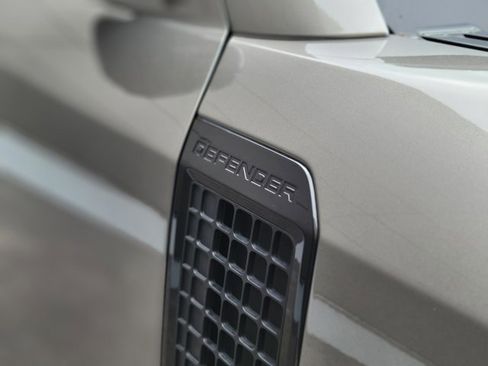 Used 2024 Land Rover Defender 130 X image 41
