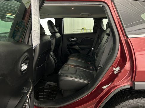 Used 2020 Jeep Cherokee Limited AWD/4WD image 28