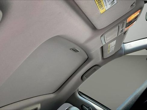 Used 2016 Honda Pilot Touring image 16