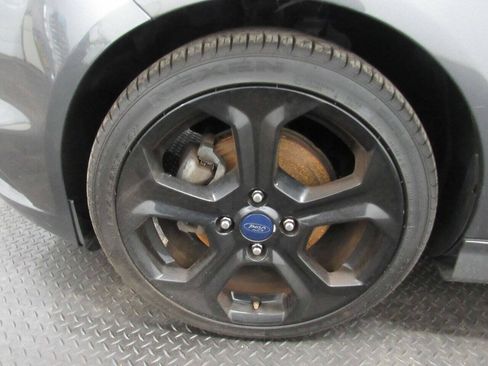 Used 2017 Ford Fiesta ST FWD image 22