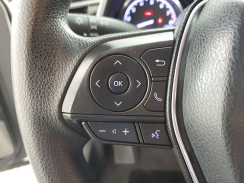 Used 2020 Toyota Camry LE FWD image 21