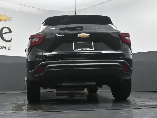 New 2026 Chevrolet Trax LS FWD image 32