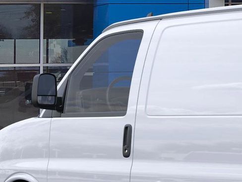 New 2025 Chevrolet Express 3500 w/ Driver Convenience Package image 25