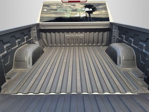 New 2026 GMC Sierra 1500 Elevation image 7