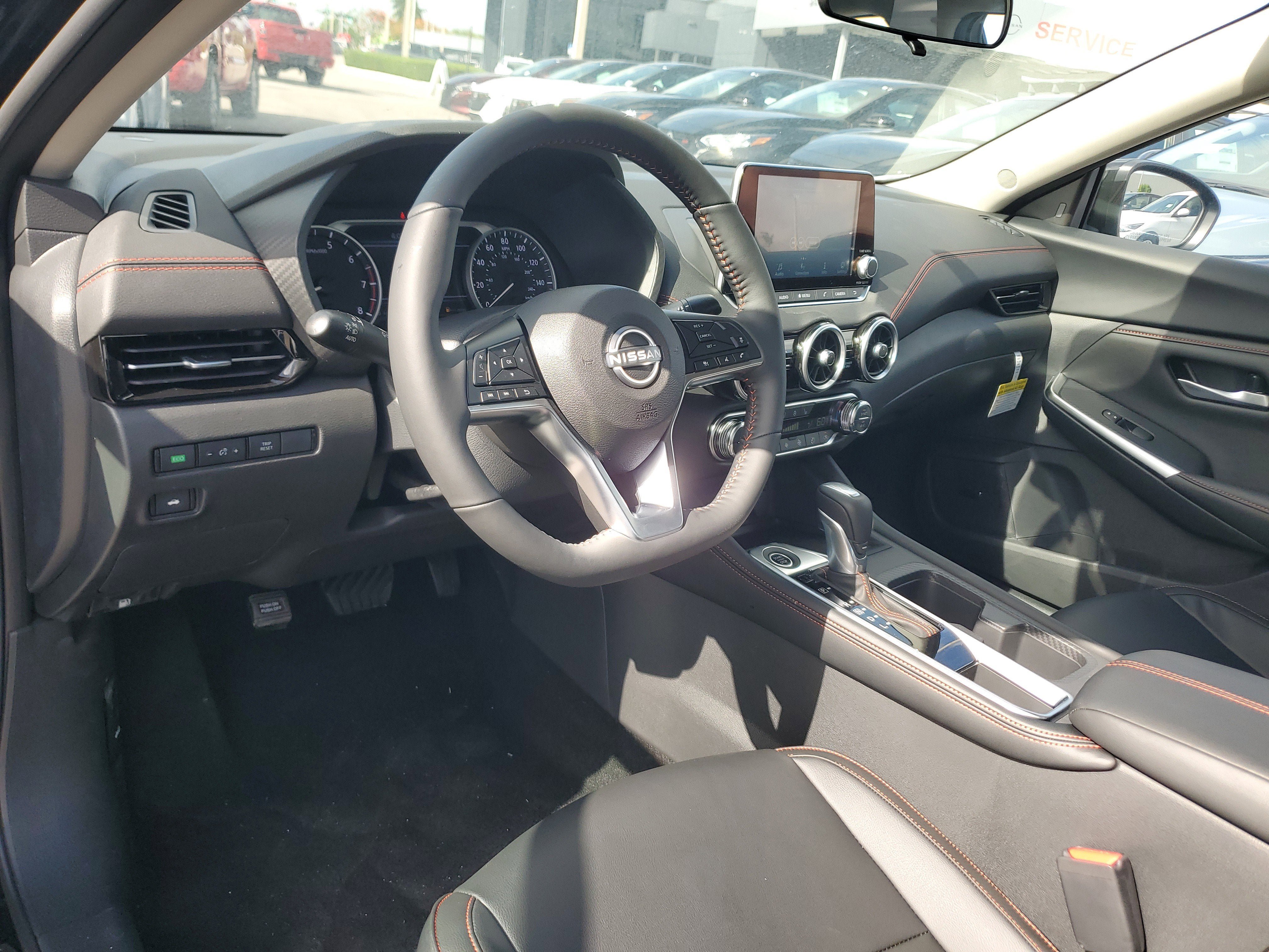 New 2025 Nissan Sentra SR w/ SR Premium Package FWD image 10
