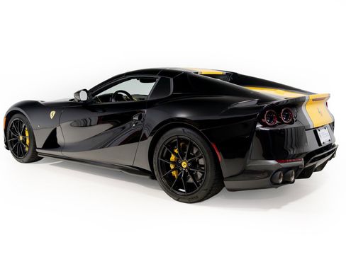 Used 2021 Ferrari 812 GTS image 4