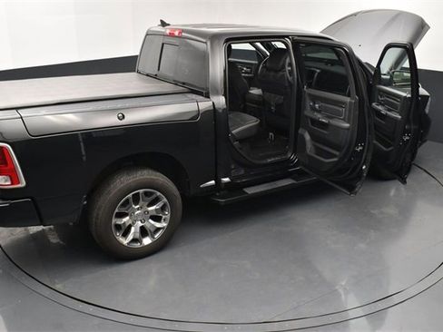 Used 2017 RAM 1500 Limited image 29